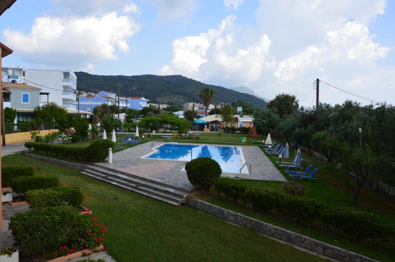 Aggelos Family Hotel Moraḯtika Ngoại thất bức ảnh