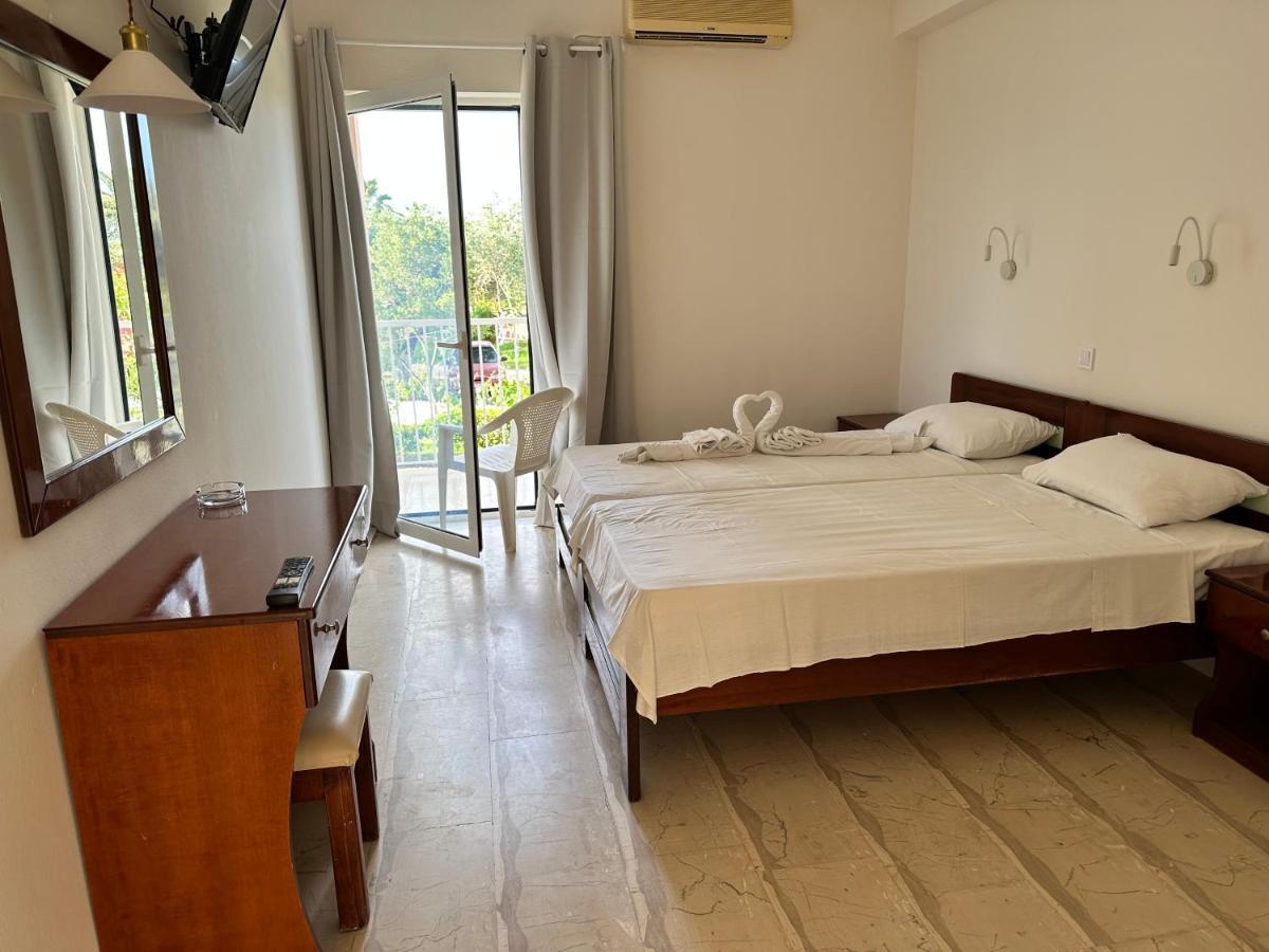 Aggelos Family Hotel Moraḯtika Ngoại thất bức ảnh