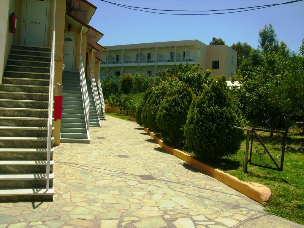 Aggelos Family Hotel Moraḯtika Ngoại thất bức ảnh