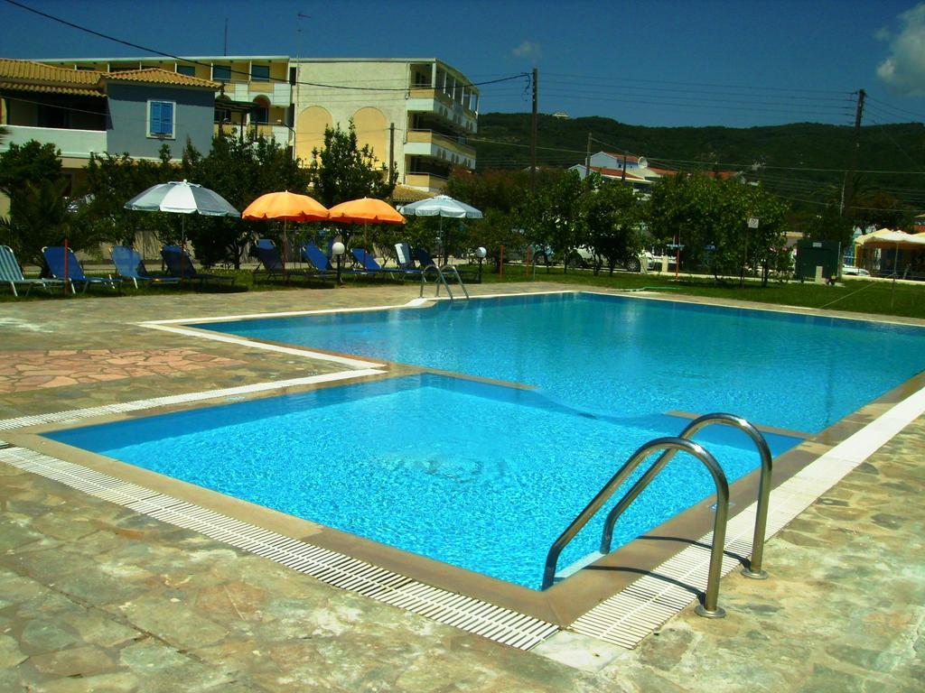 Aggelos Family Hotel Moraḯtika Ngoại thất bức ảnh