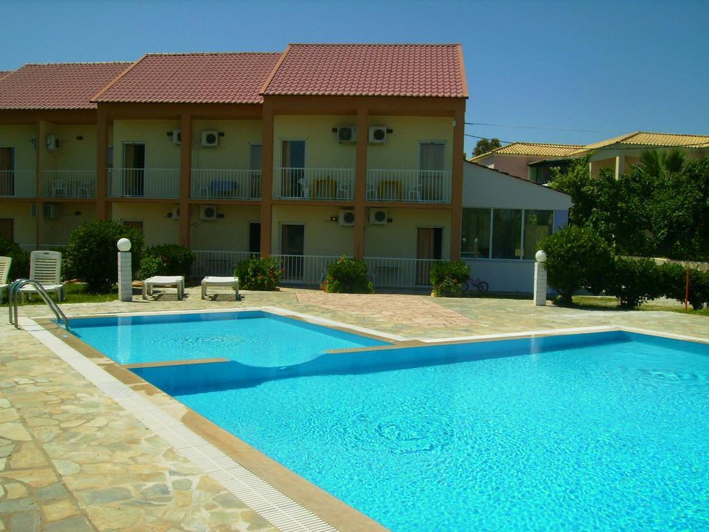 Aggelos Family Hotel Moraḯtika Ngoại thất bức ảnh