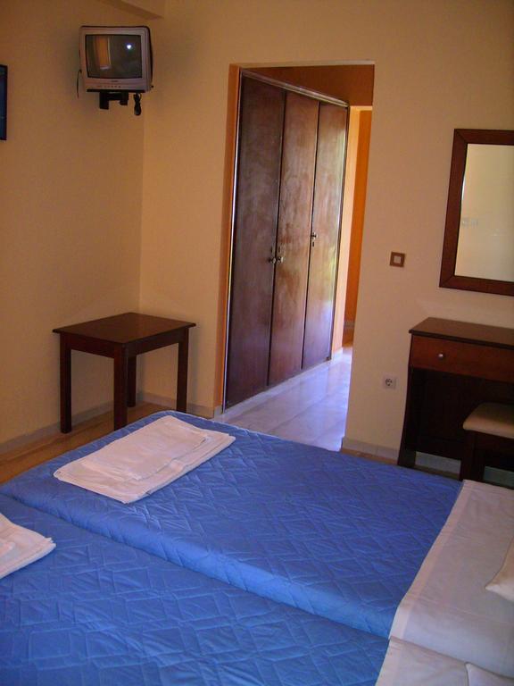 Aggelos Family Hotel Moraḯtika Ngoại thất bức ảnh