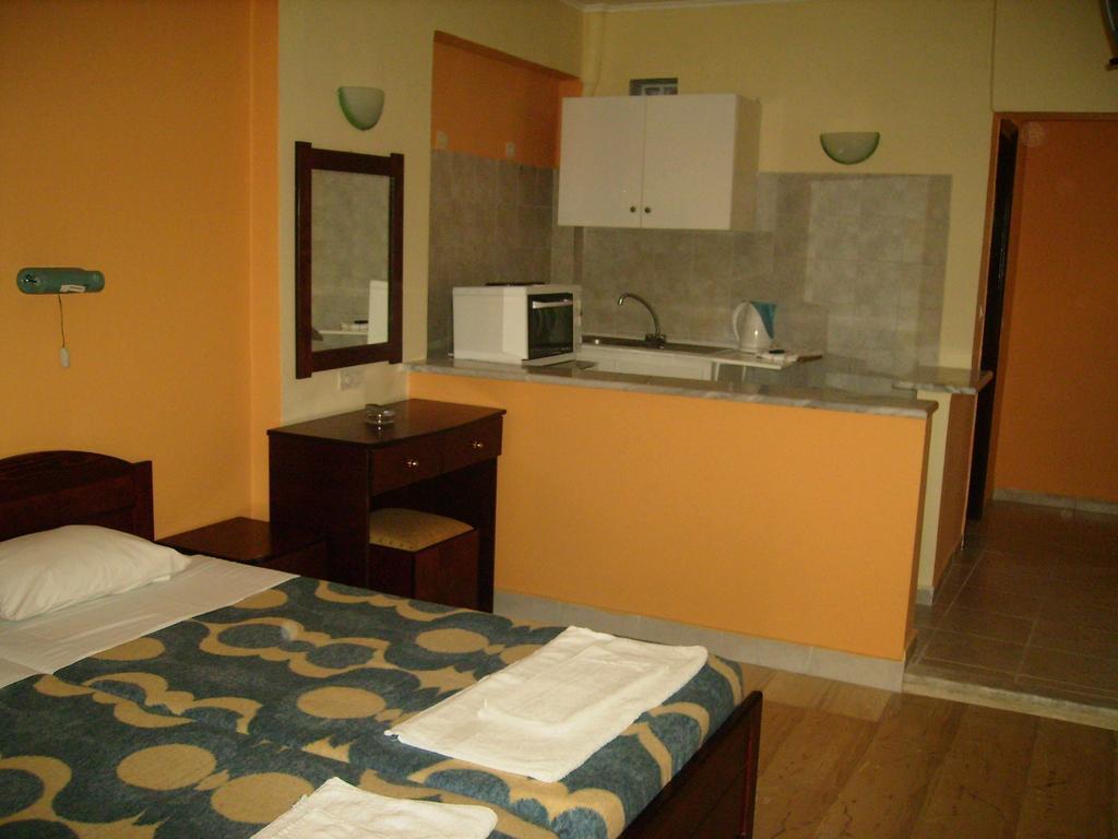 Aggelos Family Hotel Moraḯtika Ngoại thất bức ảnh