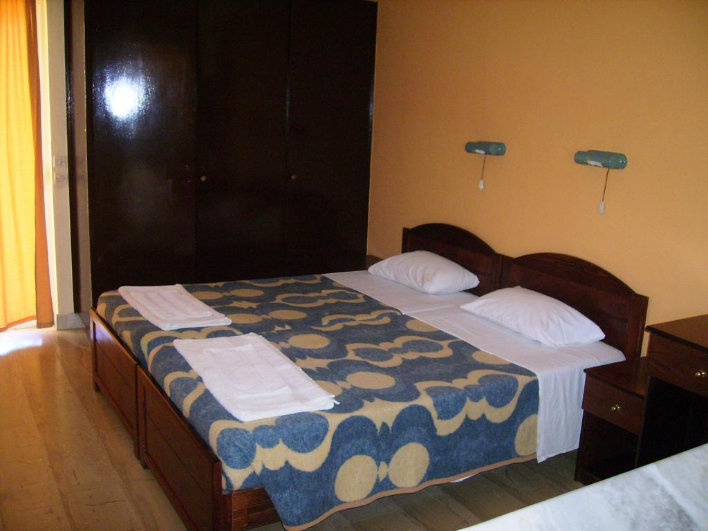 Aggelos Family Hotel Moraḯtika Ngoại thất bức ảnh