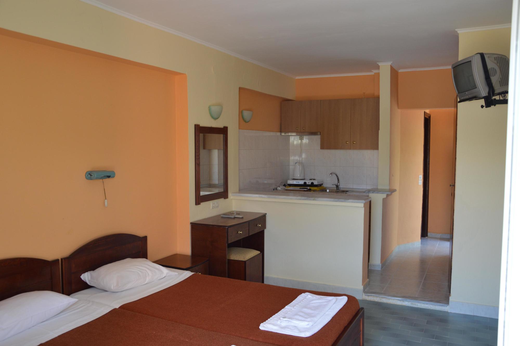 Aggelos Family Hotel Moraḯtika Ngoại thất bức ảnh